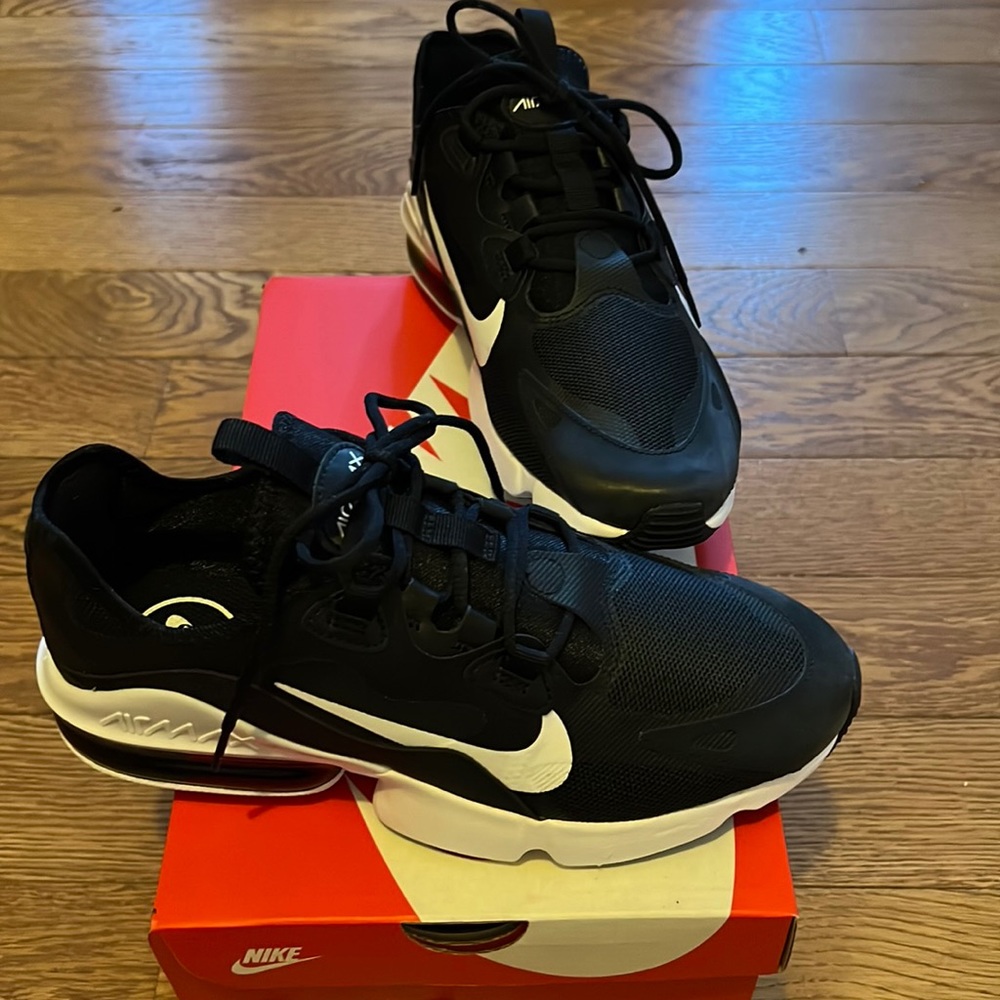 Womens Nike Air Max infinity 2